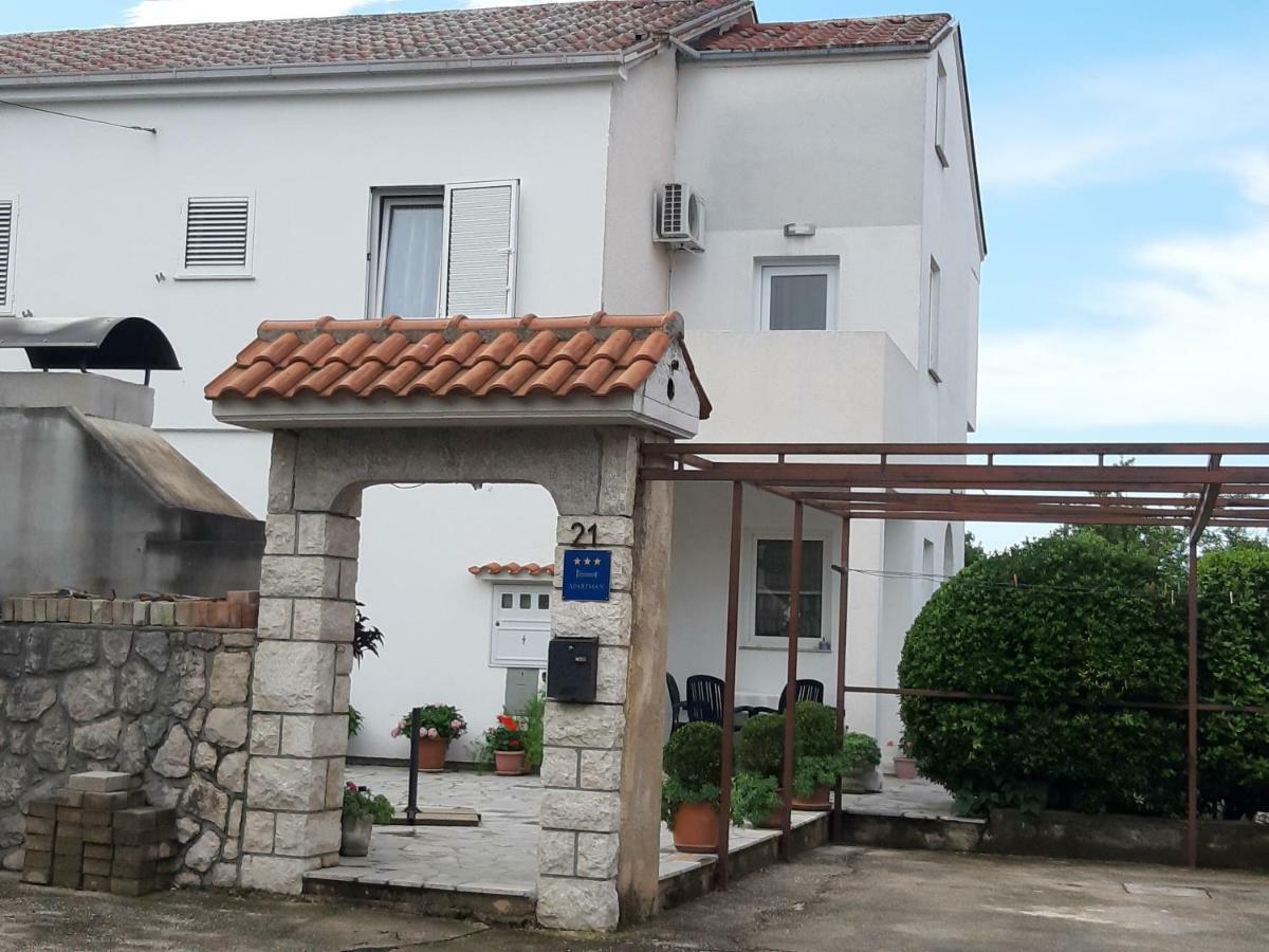 Apartment Knezevic Jadranovo
